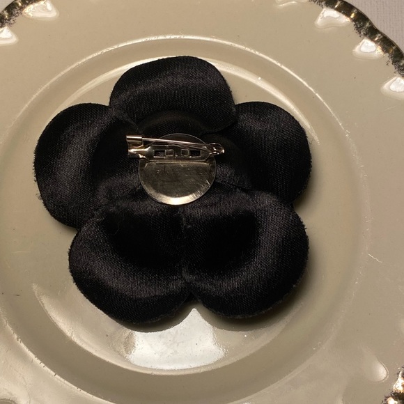 ๐ Vintage beautiful flower brooch. - Picture 4 of 6